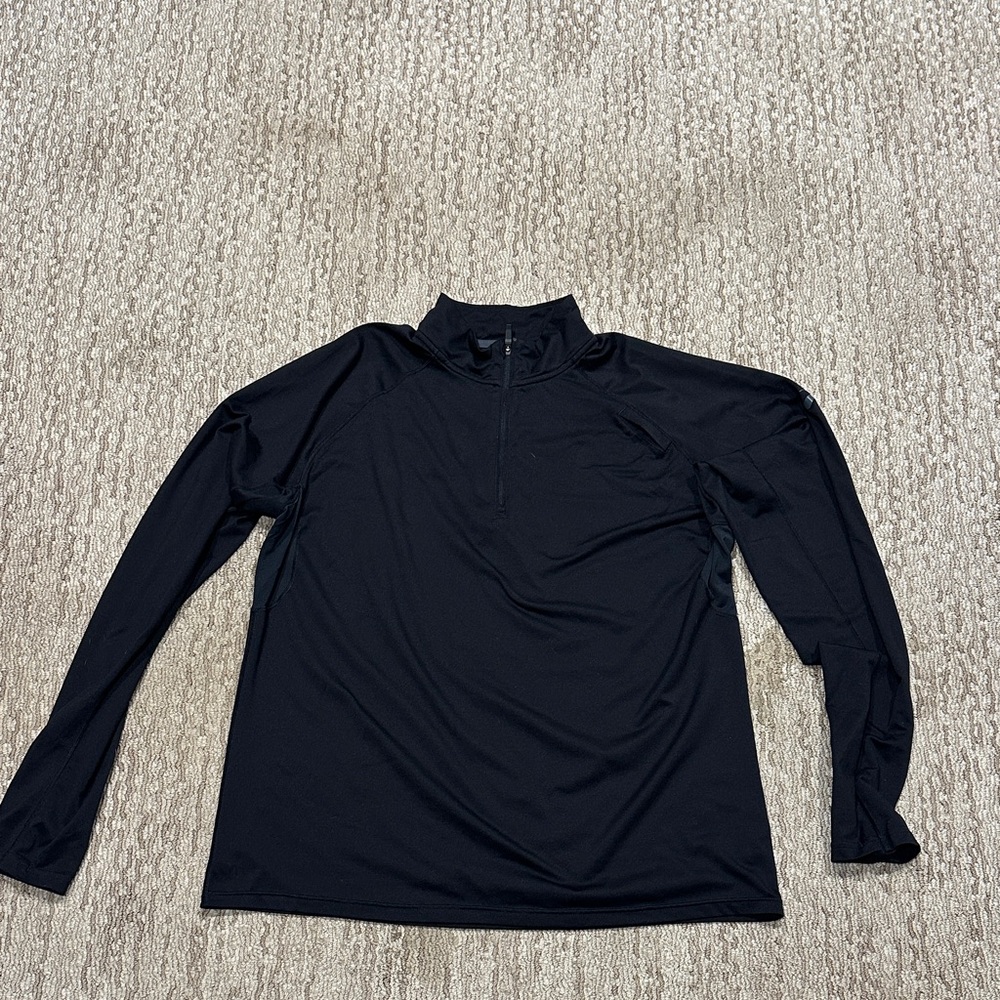 Black Brooks half zip long sleeve shirt (272)